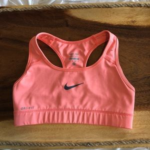 Nike sports top, only worn a few times.